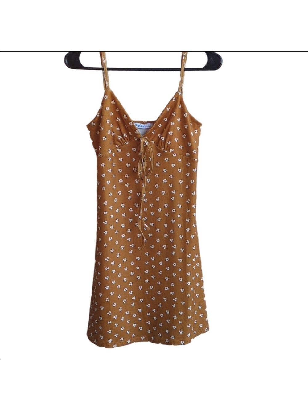 ❤️ NWT Aster Floral dress, Large Size, Fits  As MEDIUM